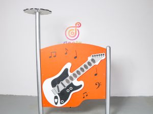 電吉他讓音樂在自然中自由飄蕩！